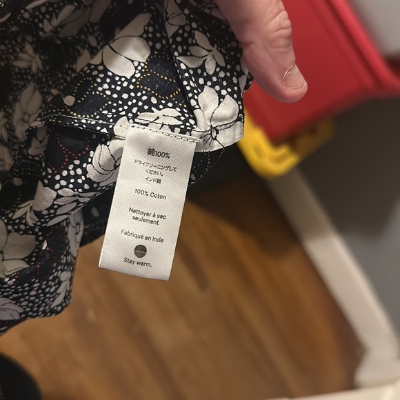 - Warm floral print maxi. Marked 1 which I think is one size. Measures as small - Picture 9 of 10